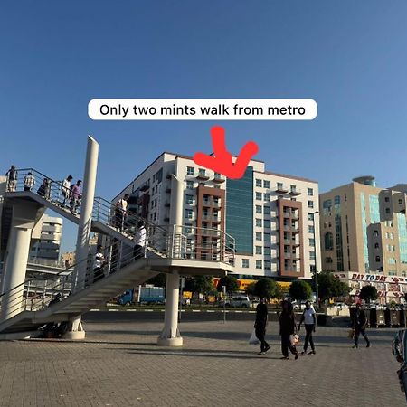Backpackers Heaven ! 18 Beds In A 2 Bedroom Apartment In Front Of Union Metro Station Diera Dubai Ngoại thất bức ảnh