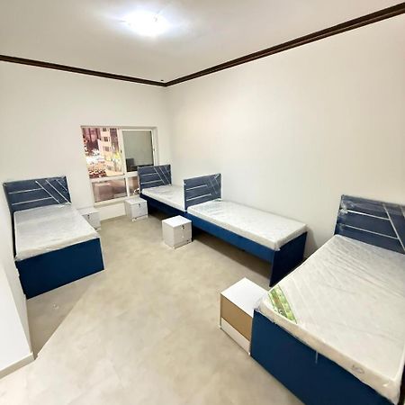 Backpackers Heaven ! 18 Beds In A 2 Bedroom Apartment In Front Of Union Metro Station Diera Dubai Ngoại thất bức ảnh