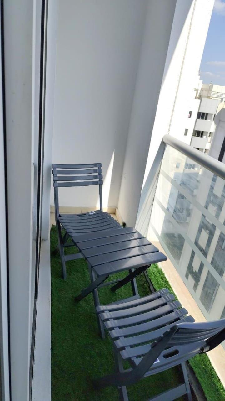 Backpackers Heaven ! 18 Beds In A 2 Bedroom Apartment In Front Of Union Metro Station Diera Dubai Ngoại thất bức ảnh